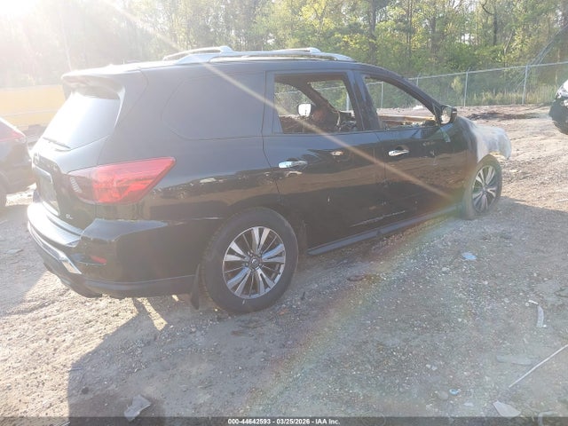 44642593 :رقم المزاد ، 5N1DR2MNXJC673852 vin ، 2018 Nissan Pathfinder Sl مزاد بيع