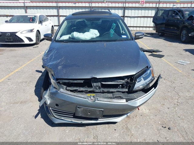 44642597 :رقم المزاد ، 3VWDX7AJXDM361085 vin ، 2013 Volkswagen Jetta Se مزاد بيع