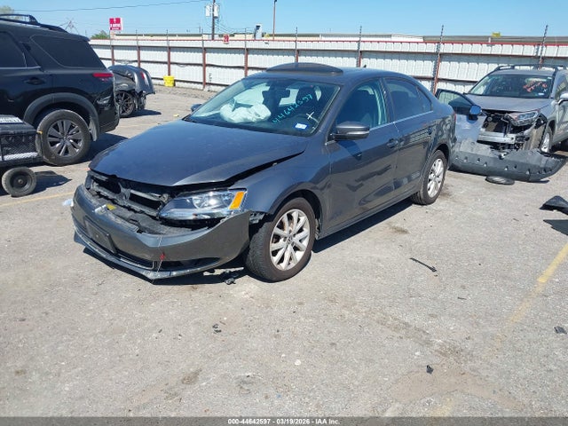44642597 :رقم المزاد ، 3VWDX7AJXDM361085 vin ، 2013 Volkswagen Jetta Se مزاد بيع