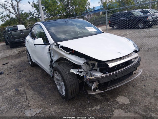 2024 TESLA MODEL Y 7SAYGDEE7RA266592 Photo 5