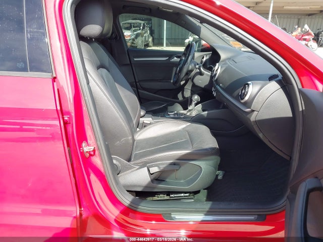 2017 AUDI A3 WAUAUGFF3H1035972 Photo 4