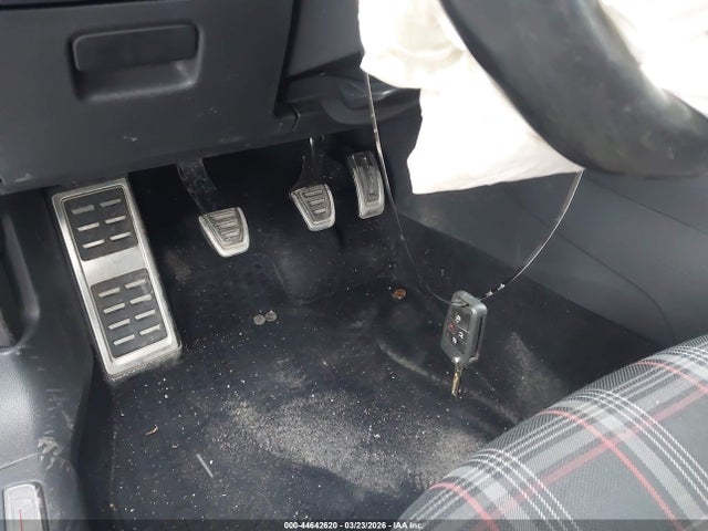 2016 VOLKSWAGEN GOLF GTI 3VWYT7AU5GM025565 Photo 10