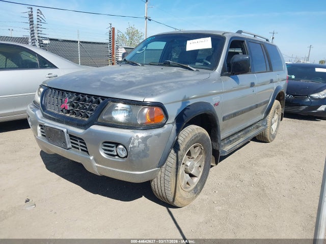 2001 MITSUBISHI MONTERO SPORT JA4MT31R71P060822 Photo 1