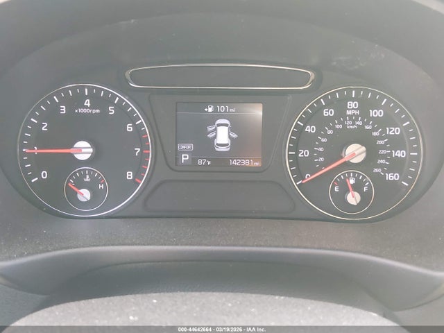 5XYPG4A30KG537510 KIA Sorento 2.4l Lx