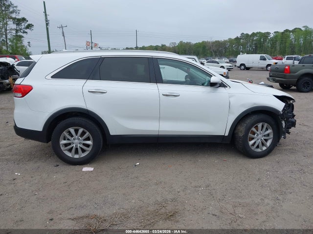Продажа на аукционе авто 2018 Kia Sorento 2.4l Lx, vin: 5XYPG4A3XJG353075, номер лота: 44642665