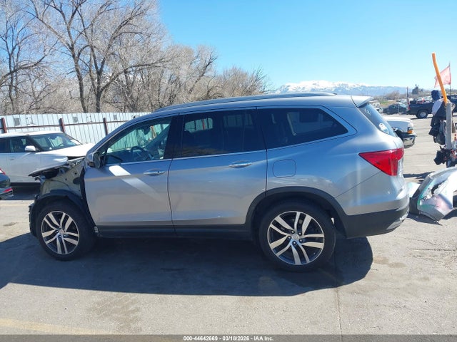 Honda Pilot Touring 2017 5FNYF6H98HB003460 Image 15