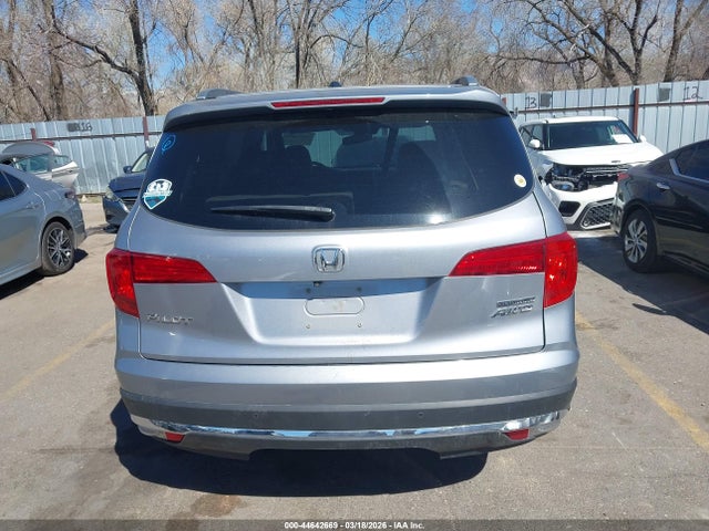 Honda Pilot Touring 2017 5FNYF6H98HB003460 Image 17