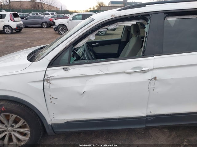 44642676 :رقم المزاد ، 3VV0B7AX1LM066056 vin ، 2020 Volkswagen Tiguan 2.0t S مزاد بيع