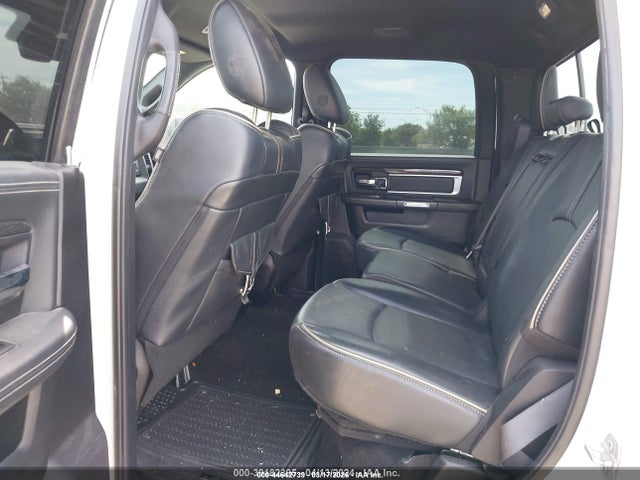 3C6UR5GL6HG609323 RAM 2500 Limited 4x4 6&#039;4 Box