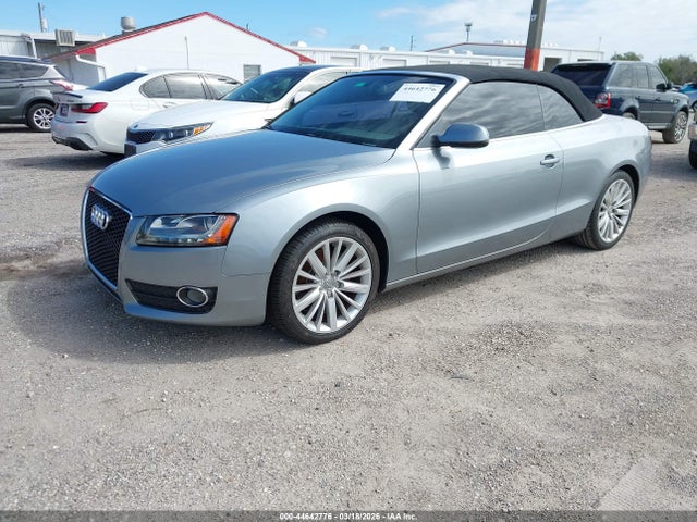 2011 AUDI A5 WAUTFAFH3BN016744 Photo 1