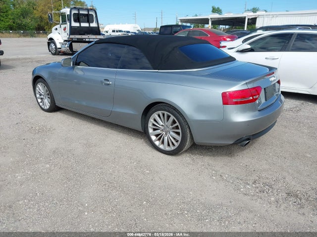 2011 AUDI A5 WAUTFAFH3BN016744 Photo 2