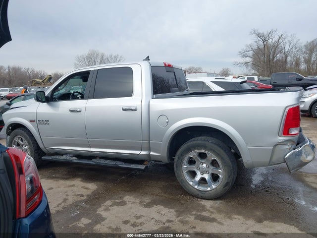44642777 :رقم المزاد ، 1C6RR7NT3HS801022 vin ، 2017 Ram 1500 Laramie  4x4 5'7 Box مزاد بيع