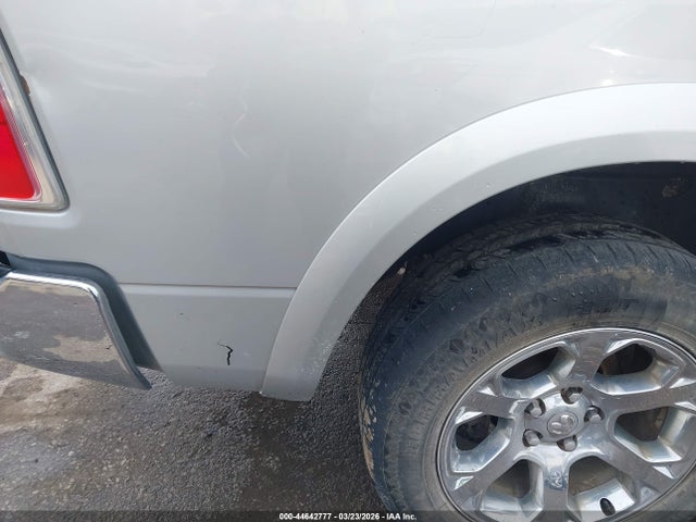 44642777 :رقم المزاد ، 1C6RR7NT3HS801022 vin ، 2017 Ram 1500 Laramie  4x4 5'7 Box مزاد بيع