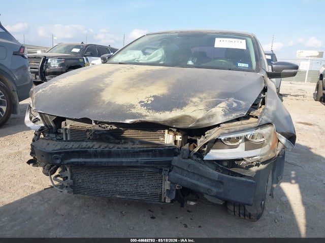 44642792 :رقم المزاد ، 3VWDX7AJ2DM365678 vin ، 2013 Volkswagen Jetta 2.5l Se مزاد بيع