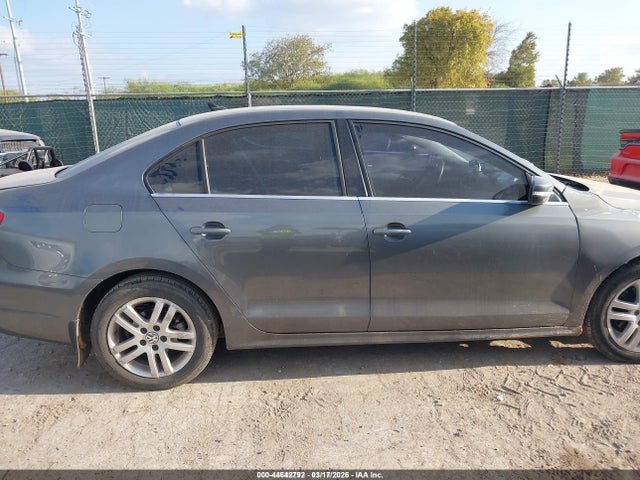 44642792 :رقم المزاد ، 3VWDX7AJ2DM365678 vin ، 2013 Volkswagen Jetta 2.5l Se مزاد بيع