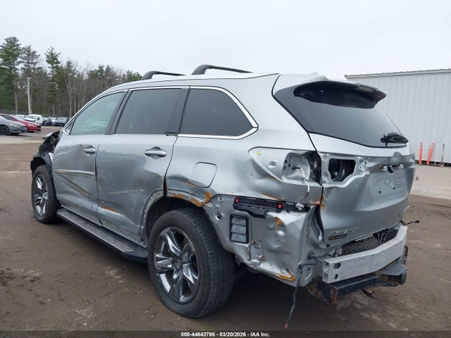 Toyota Highlander Limited Platinum 2018 5TDDZRFH2JS865379 Image 3