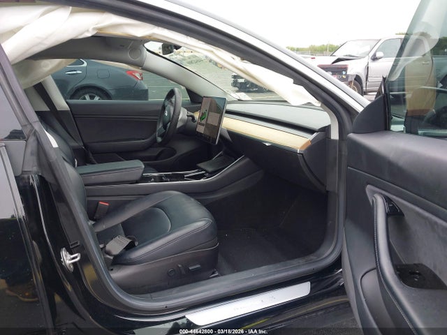 2018 TESLA MODEL 3 5YJ3E1EA8JF010171 Photo 4