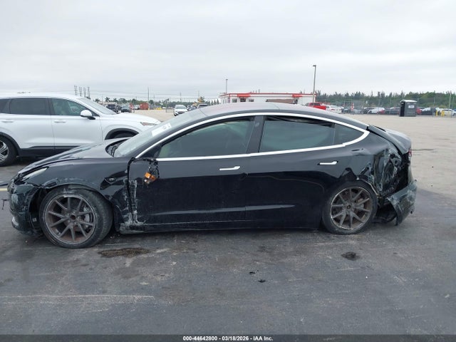2018 TESLA MODEL 3 5YJ3E1EA8JF010171 Photo 5