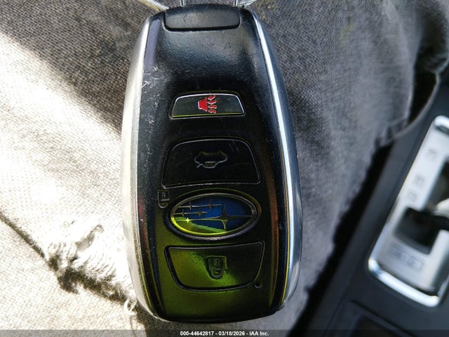 44642817 :رقم المزاد ، 4S4BSANC0H3242773 vin ، 2017 Subaru Outback 2.5i Limited مزاد بيع