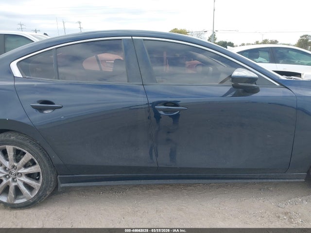 Mazda Mazda3 Select Package 2020 JM1BPACLXL1175807 Image 14