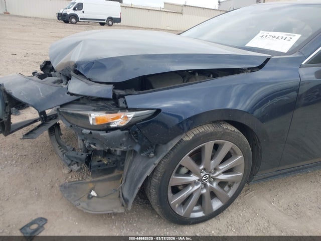 Mazda Mazda3 Select Package 2020 JM1BPACLXL1175807 Image 18