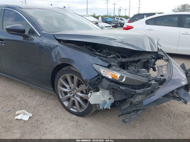 Mazda Mazda3 Select Package 2020 JM1BPACLXL1175807 Image 19