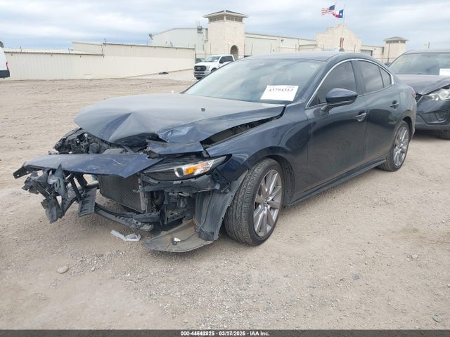 Mazda Mazda3 Select Package 2020 JM1BPACLXL1175807 Image 2
