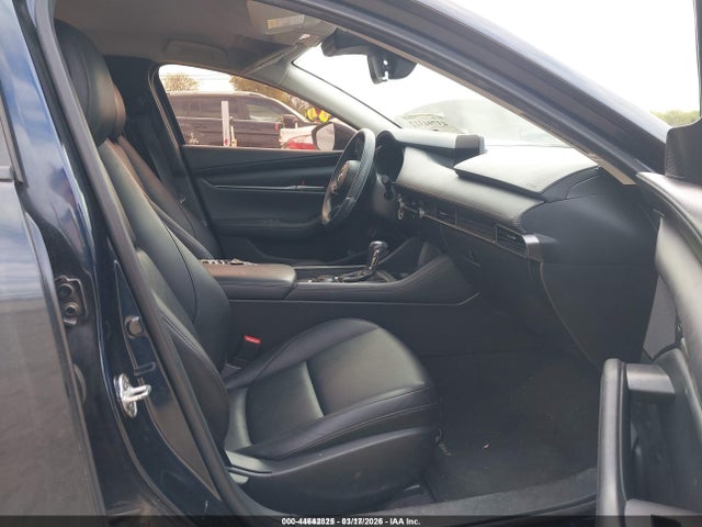 Mazda Mazda3 Select Package 2020 JM1BPACLXL1175807 Image 5