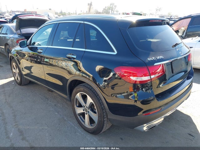 2018 MERCEDES-BENZ GLC 300 WDC0G4JB2JV016976 Photo 2