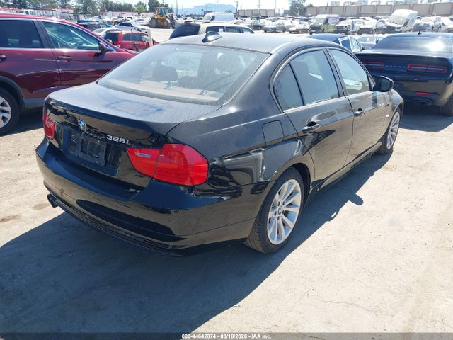 2011 Bmw 328i მანქანა იყიდება აუქციონზე, vin: WBAPH5G59BNM76613, აუქციონის ნომერი: 44642874