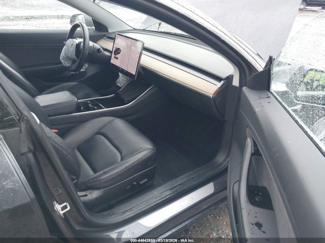 Aukcja sprzedaży 2018 Tesla Model 3 Long Range/performance, vin: 5YJ3E1EB4JF068576, numer aukcji: 44642880