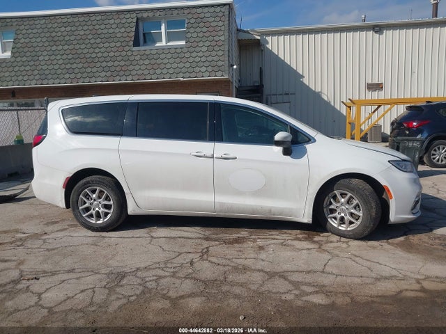 Aukcja sprzedaży 2023 Chrysler Pacifica Touring L, vin: 2C4RC1BG3PR521373, numer aukcji: 44642882