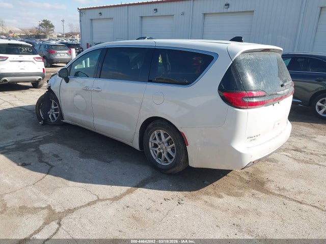 Aukcja sprzedaży 2023 Chrysler Pacifica Touring L, vin: 2C4RC1BG3PR521373, numer aukcji: 44642882