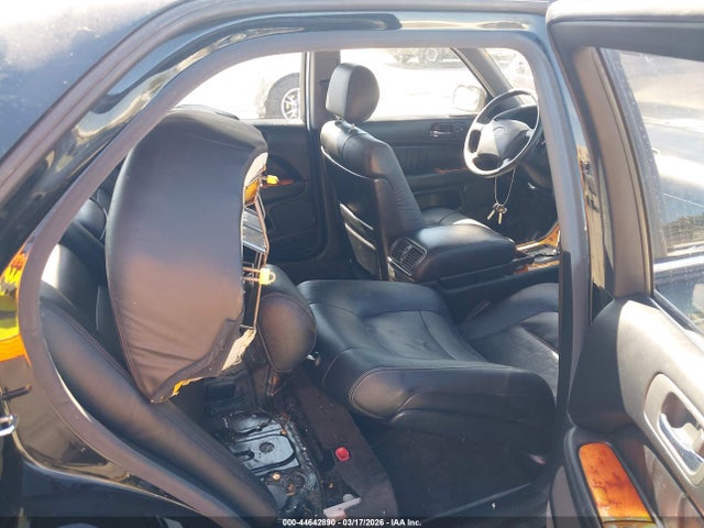 44642890 :رقم المزاد ، JT8BH28F3V0090885 vin ، 1997 Lexus Ls 400 مزاد بيع