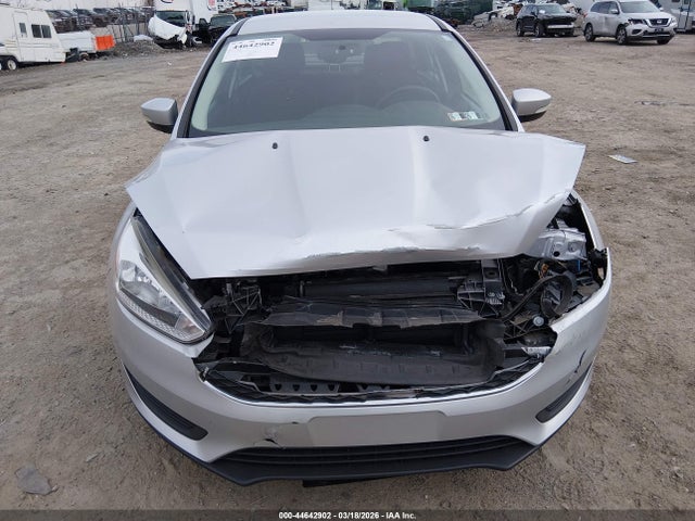 1FADP3FEXJL200486 Ford FOCUS SE