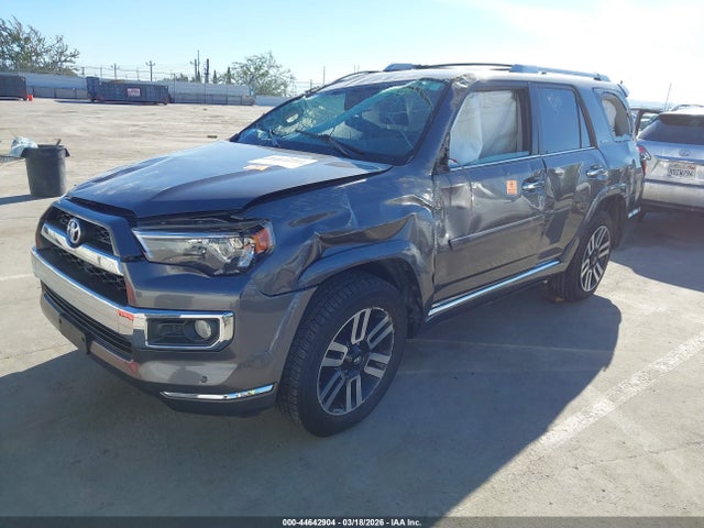 44642904 :رقم المزاد ، JTEBU5JR1J5502166 vin ، 2018 Toyota 4runner Limited مزاد بيع