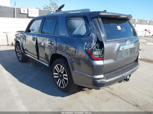 44642904 :رقم المزاد ، JTEBU5JR1J5502166 vin ، 2018 Toyota 4runner Limited مزاد بيع