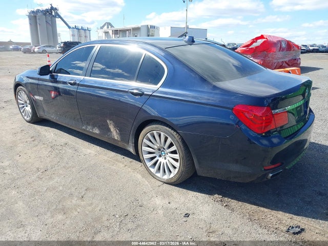2011 BMW 750LI WBAKC8C55BC434239 Photo 2