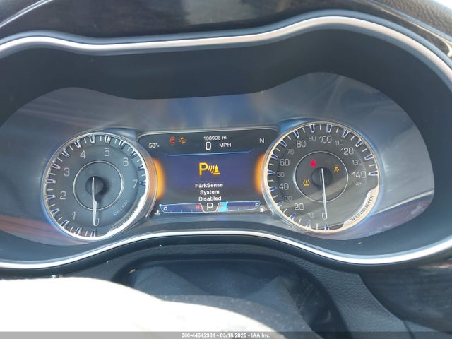 Продаж на аукціоні авто 2015 Chrysler 200 C, vin: 1C3CCCCB0FN742496, номер лоту: 44642981