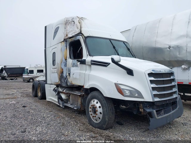 Aukcja sprzedaży 2018 Freightliner New Cascadia 126, vin: 3AKJHHDR1JSJY0008, numer aukcji: 44642982