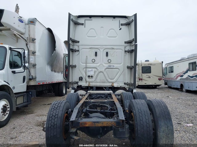 Aukcja sprzedaży 2018 Freightliner New Cascadia 126, vin: 3AKJHHDR1JSJY0008, numer aukcji: 44642982