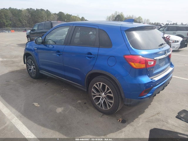 2018 MITSUBISHI OUTLANDER SPORT JA4AP3AW0JZ006277 Photo 2