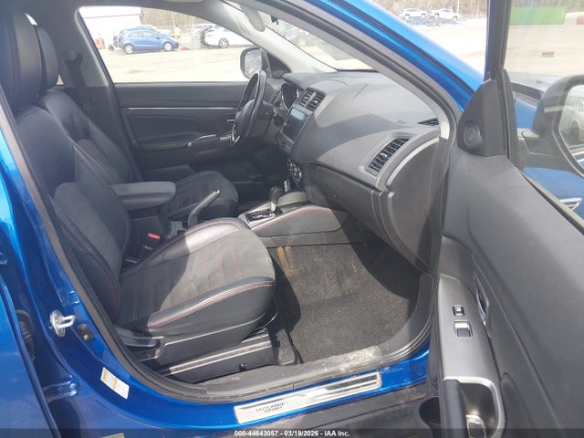 2018 MITSUBISHI OUTLANDER SPORT JA4AP3AW0JZ006277 Photo 4