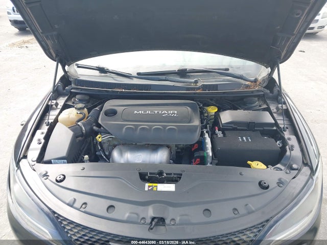 Продаж на аукціоні авто 2015 Chrysler 200 S, vin: 1C3CCCBB2FN759835, номер лоту: 44643090