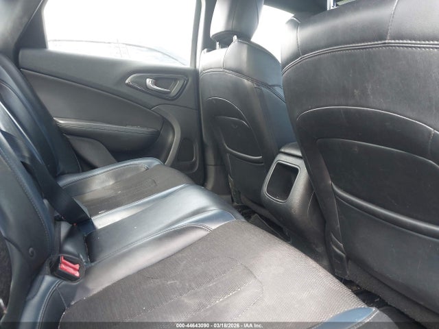 Продаж на аукціоні авто 2015 Chrysler 200 S, vin: 1C3CCCBB2FN759835, номер лоту: 44643090