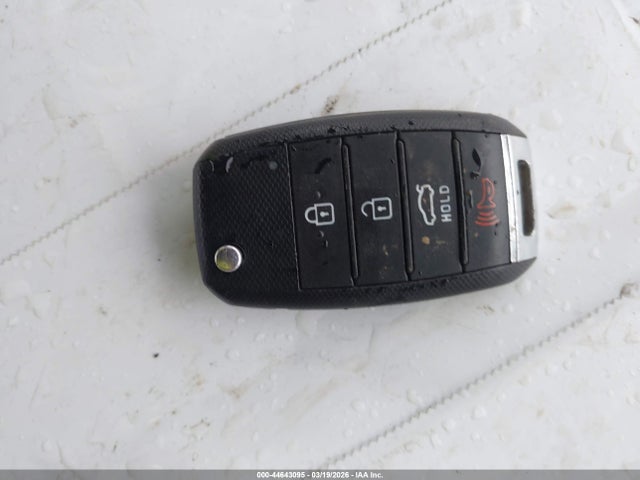 3KPA25AD3LE337528 KIA Rio 5-door S