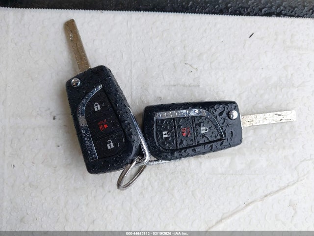 JTNKHMBX8K1042556 Toyota C-HR LE