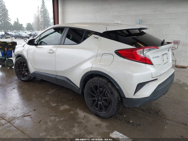 JTNKHMBX8K1042556 Toyota C-HR LE