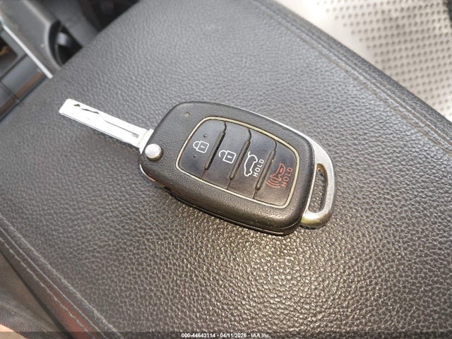 Продаж на аукціоні авто 2016 Hyundai Tucson Se, vin: KM8J33A40GU194655, номер лоту: 44643114