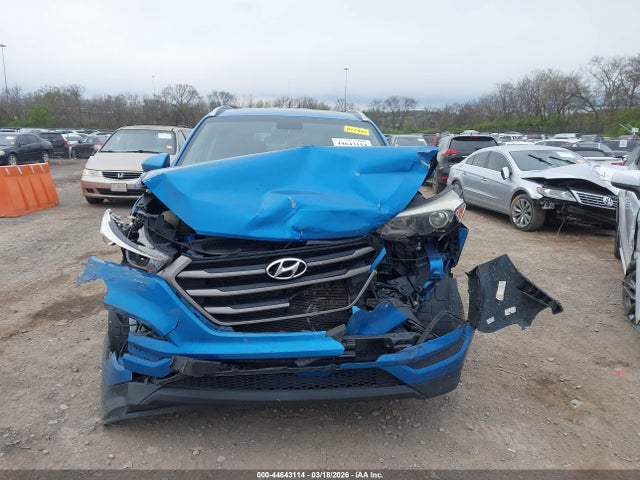 Продаж на аукціоні авто 2016 Hyundai Tucson Se, vin: KM8J33A40GU194655, номер лоту: 44643114